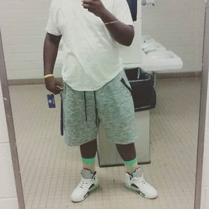 Meet your Posher, Aaron